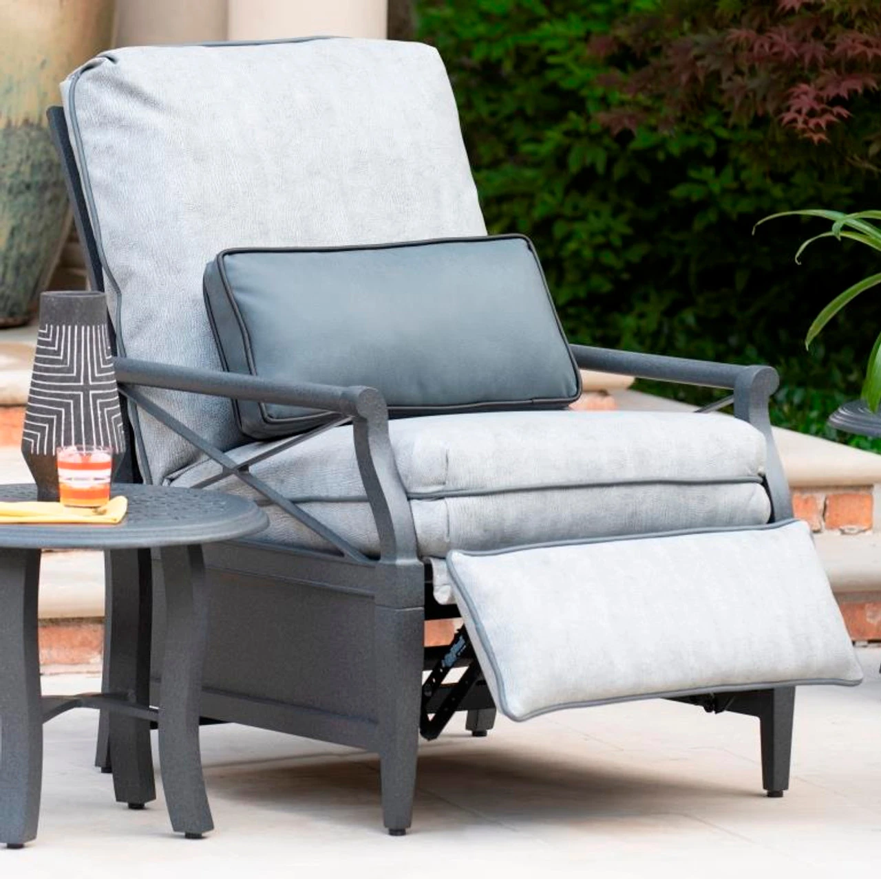 Woodard Aluminum Andover Recliner 1 Woodard Aluminum Andover Recliner