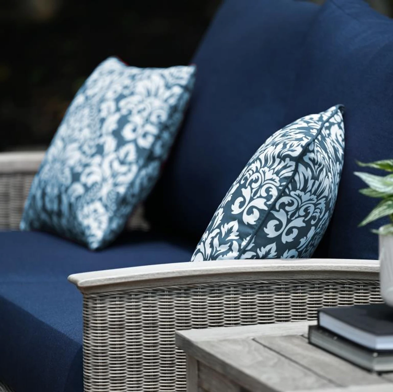 Three Birds Bella Wicker Loveseat 5 Three Birds Bella Wicker Loveseat - Image 5