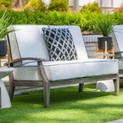 Lloyd Flanders Loom Frontier Loveseat