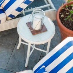 Lloyd Flanders Universal Loom 20" Round End Table