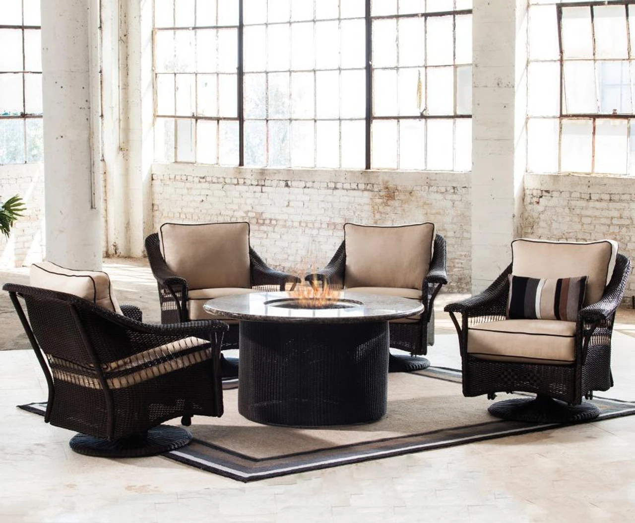 Lloyd Flanders Nantucket 48" Round Fire Table Lounge Set 6 Lloyd Flanders Nantucket 48" Round Fire Table Lounge Set - Image 6