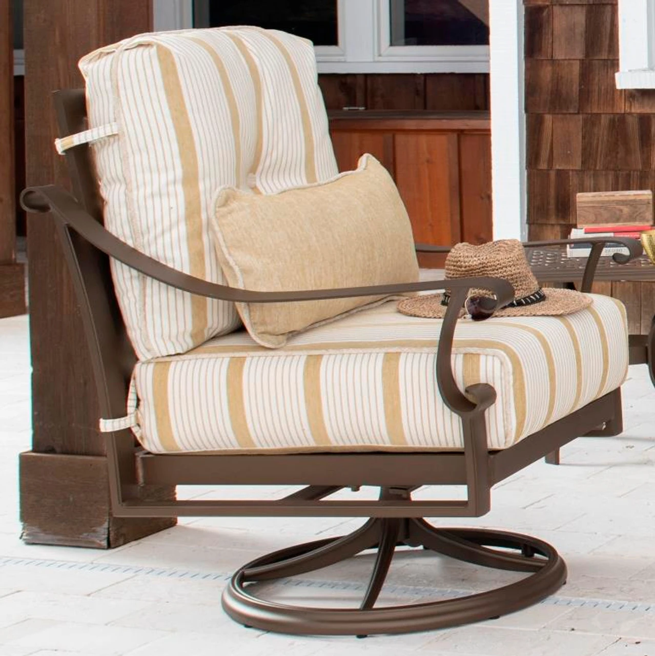 Woodard Aluminum Belden Cushion Swivel Rocking Lounge Chair 3 Woodard Aluminum Belden Cushion Swivel Rocking Lounge Chair - Image 3