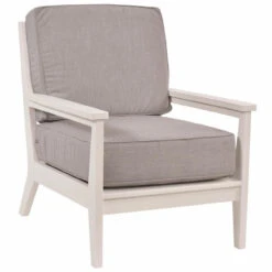 Berlin Gardens Resin Mayhew Club Chair Patio Set