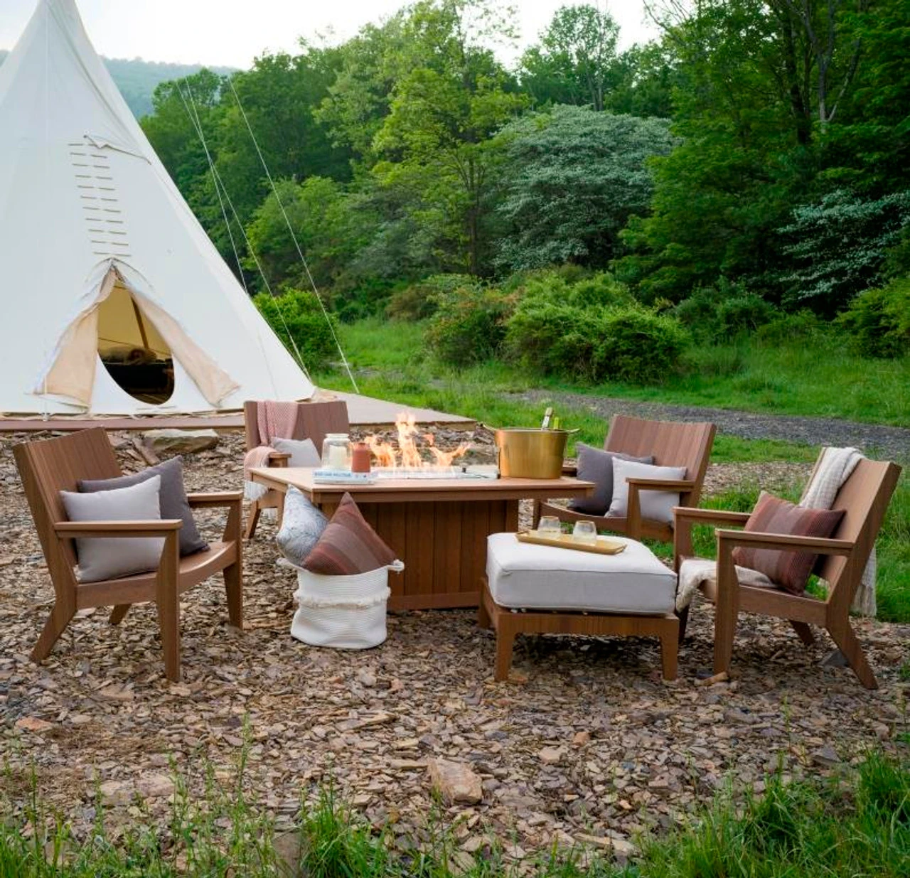 Berlin Gardens Resin Mayhew Firetable Chat Set 5 Berlin Gardens Resin Mayhew Firetable Chat Set - Image 5