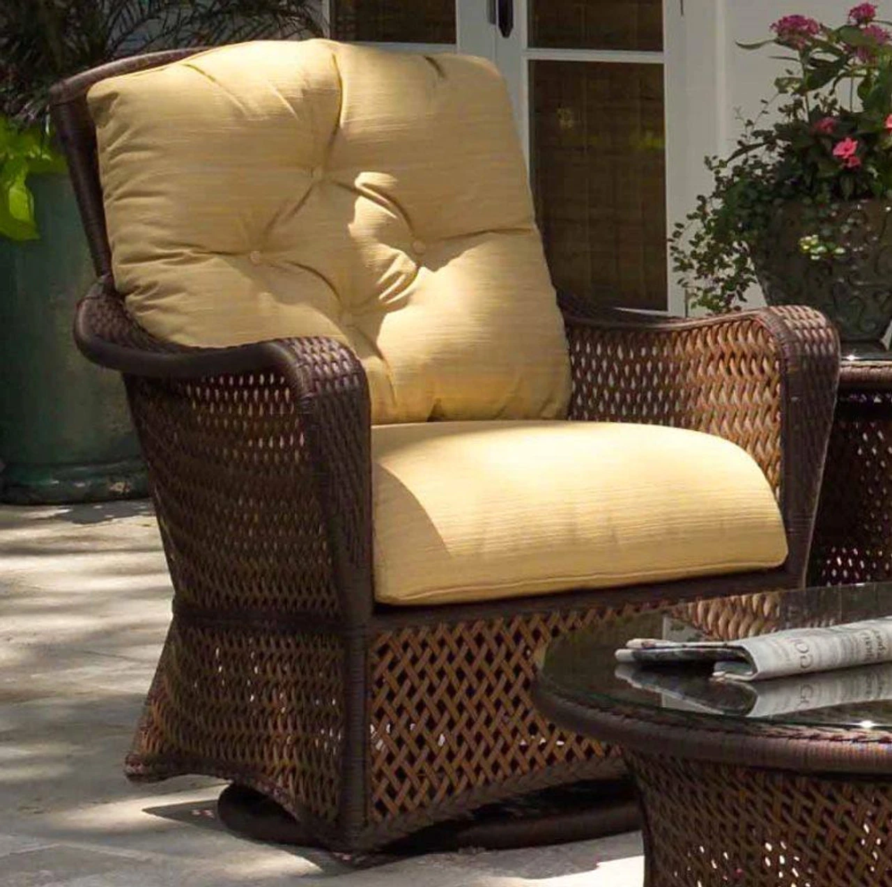 Lloyd Flanders Vinyl Wicker Grand Traverse Swivel Glider Lounge Chair 2 Lloyd Flanders Vinyl Wicker Grand Traverse Swivel Glider Lounge Chair - Image 2