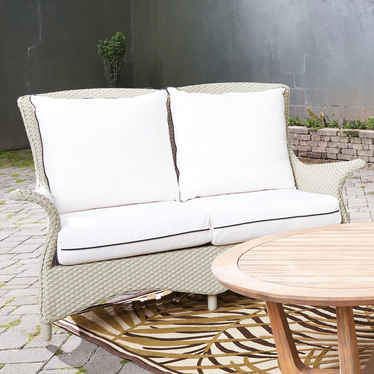 Lloyd Flanders Loom Mandalay Loveseat 2 Lloyd Flanders Loom Mandalay Loveseat - Image 2