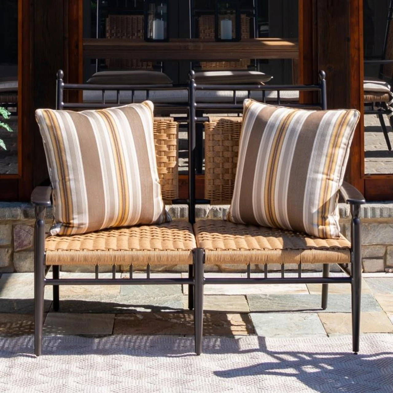 Lloyd Flanders Vinyl Wicker Low Country Woven Settee 3 Lloyd Flanders Vinyl Wicker Low Country Woven Settee - Image 3