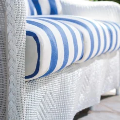 Lloyd Flanders Loom Reflections 3 Seater Sofa 9 Lloyd Flanders Loom Reflections 3 Seater Sofa -Patio Furniture Store reflections sofa front detail 92261.1675885087