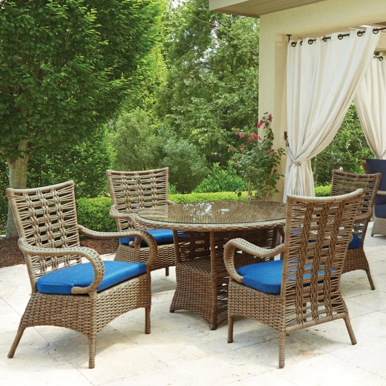 Lloyd Flanders Vinyl Wicker Magnolia 4 Seat Dining Set 3 Lloyd Flanders Vinyl Wicker Magnolia 4 Seat Dining Set - Image 3