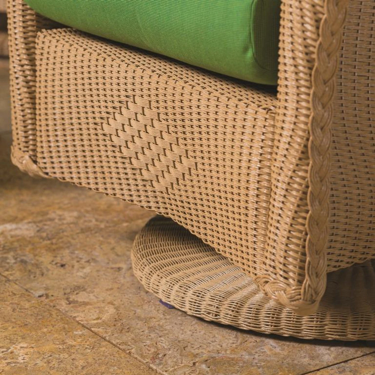 Lloyd Flanders Loom Reflections Swivel Rocker Lounge Chair 7 Lloyd Flanders Loom Reflections Swivel Rocker Lounge Chair - Image 7